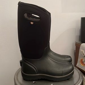 Bogs Women’s Classic Ultra High Snow/Rain Boots